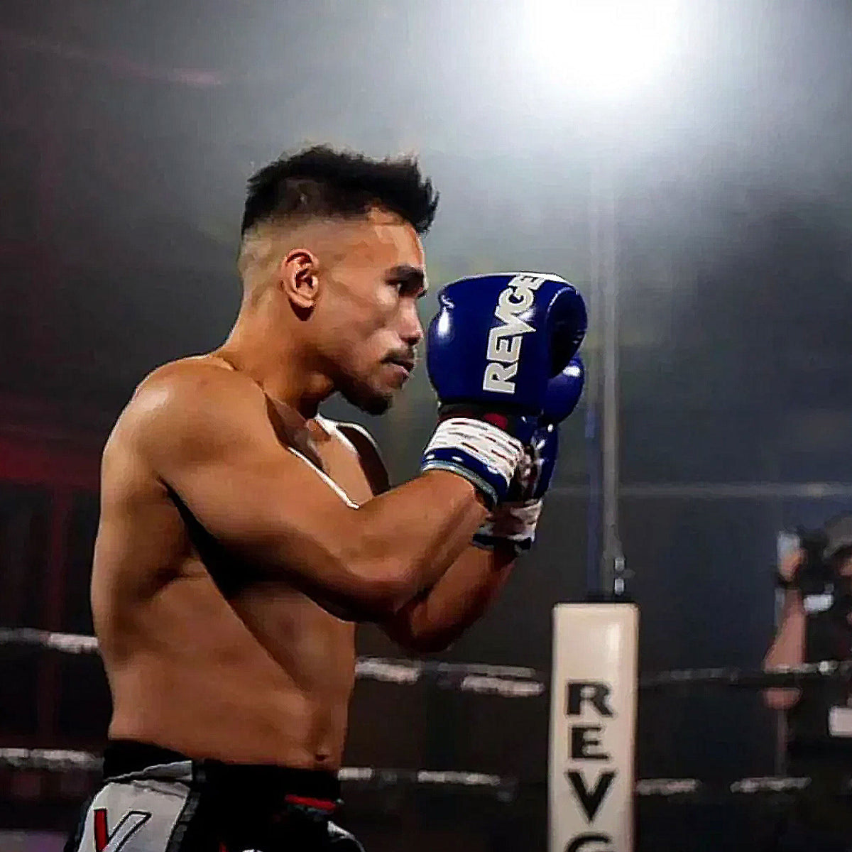Revgear F1 Competitor Lace-Up Boxing Gloves — image 9 of 11